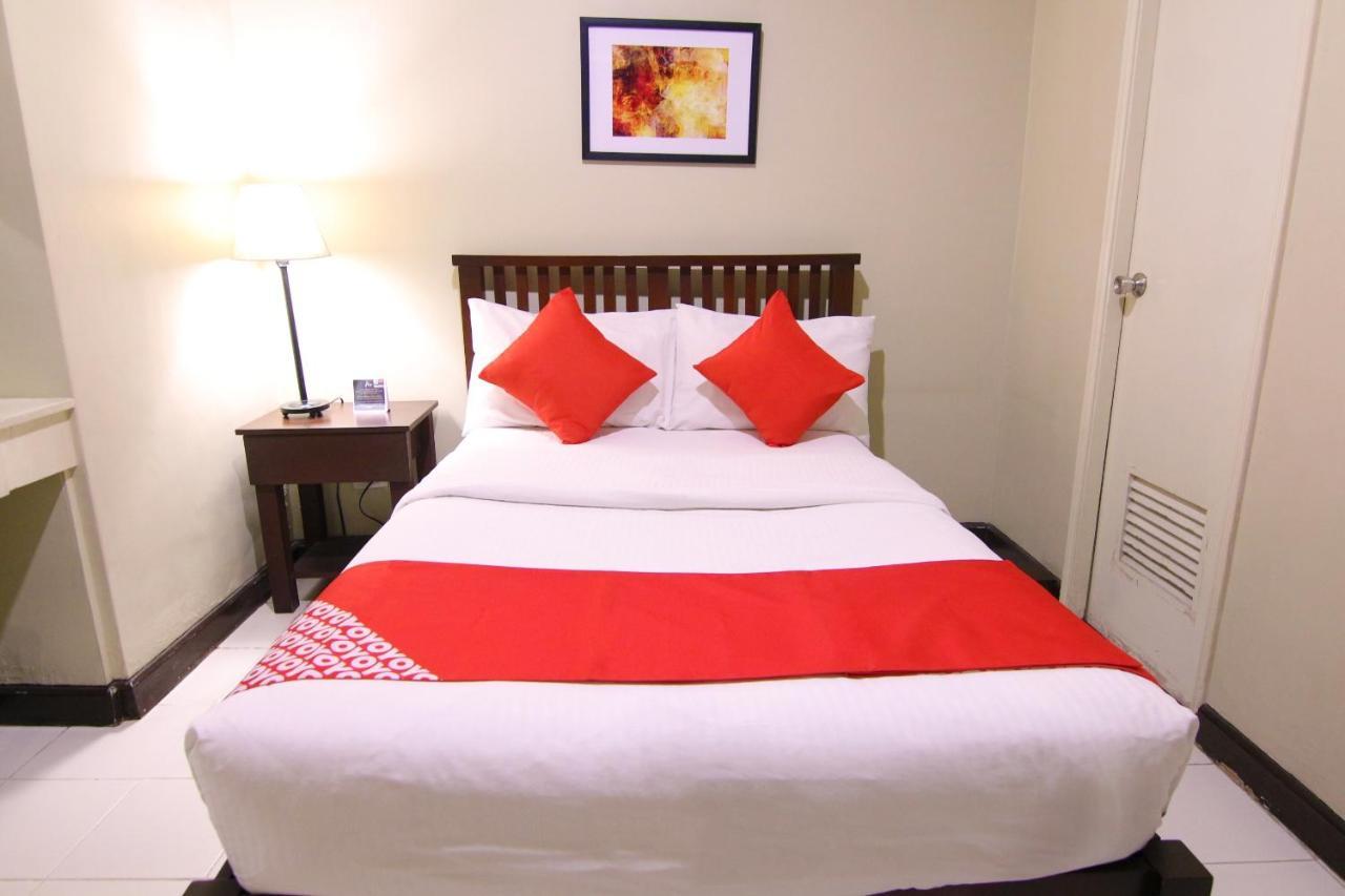Oyo 103 Artina Suites Hotel Makati City Eksteriør bilde