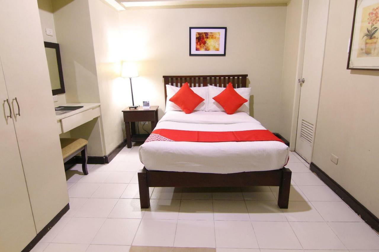 Oyo 103 Artina Suites Hotel Makati City Eksteriør bilde